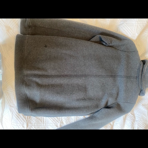 Lululemon Avenue Pullover - Picture 3 of 4